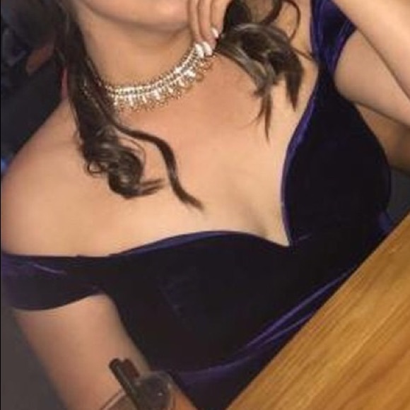 Purple velvet prom/formal dress - Picture 2 of 7